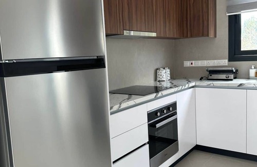 Anarvagos House | Lemonia Modern Maisonette | Fresh 3-BR Family