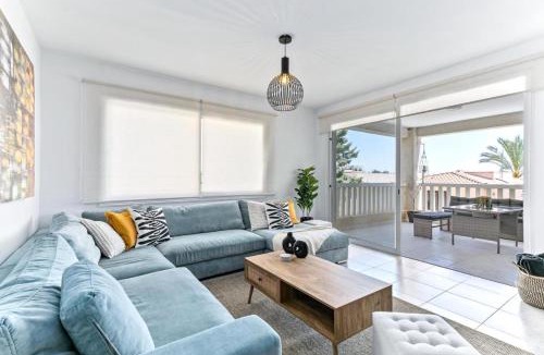Peyia Town Apartment | Lia's Gardens