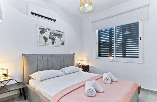 Peyia Town Apartment | Lia's Gardens