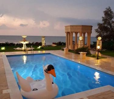 Ayia Marina Chrysochous Villa | Luksuzna Vila ob plaži z bazenom