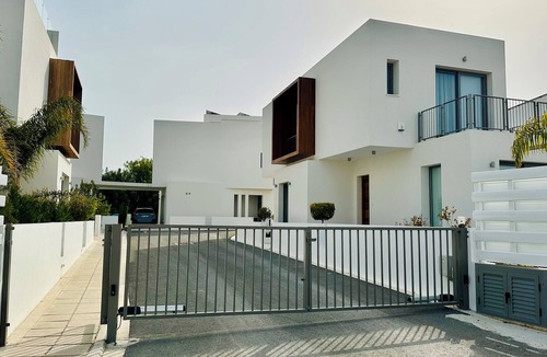 Paphos Villa | Luxury 4 bdr Villa Nerida