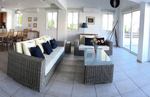 Paralimni Villa | Luxury 4 Bed villa large private pool. Majestic sea views & sea-scented air.