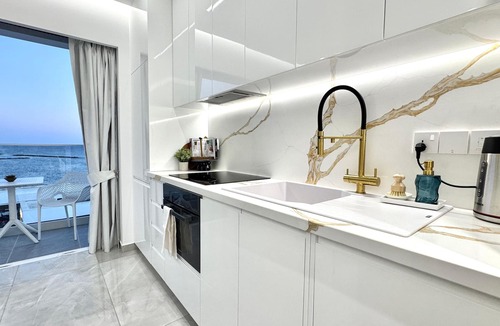 Paphos Apartment | Luxury Apartment at the Harbor
