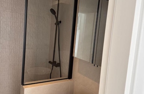 Karavas Apartment | Mediterra Defne Bahçe Manzaralı Modern Daire