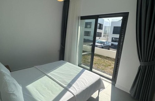 Karavas Apartment | Mediterra Defne Bahçe Manzaralı Modern Daire