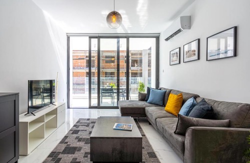 Livadia Apartment | Miles 2-Bedroom Apt in Livadia