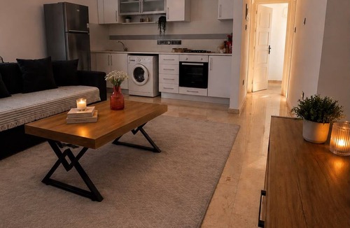 Zeytinlik Apartment | Modern 2+1 Apartment In Girne City Center Daily Rental Home Close To City Center