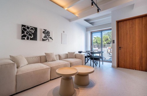 Old Town Apartment | Modern 2BR-Old Town Pafos