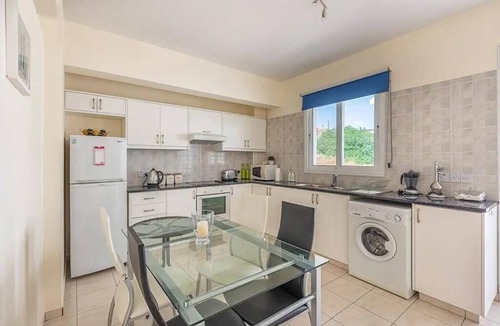 Latchi Apartment | Modern stylish 2 bedroom apartment with communal pool in Neo Chorio Village