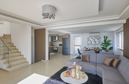 Ayia Thekla House | Moderne, geräumige Ferienvilla by Interhome