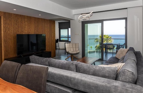 Old Town of Limassol Apartment | Molos Luxury Sea View Apartment