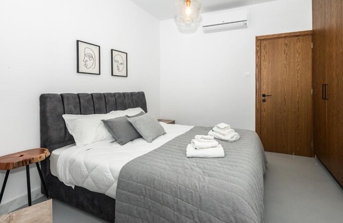 Old Town of Limassol Apartment | Molos Luxury Sea View Apartment