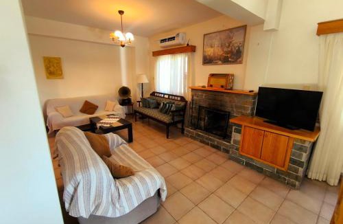 Miliou House | Nature Escape in Beautiful Miliou