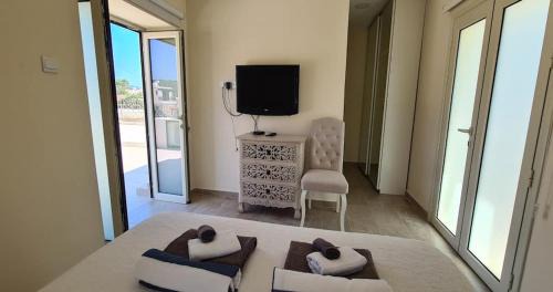 Latchi Villa | Neo Chorio Town House