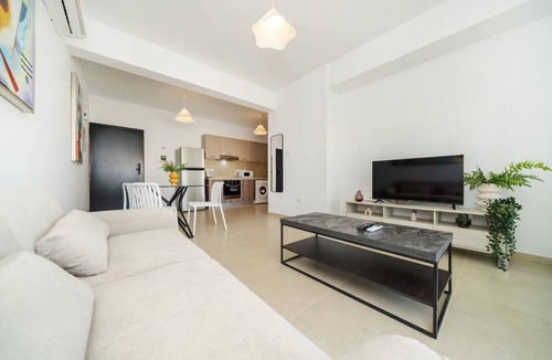 Aglantzia Condo | New 1 bedroom flat next to the university