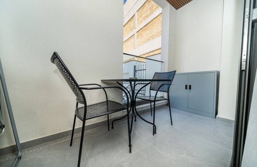 Historical Center Apartment | New central studio with balcony