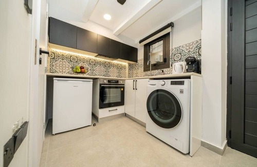 Old Town of Limassol Apartment | New luxury studio in historic center