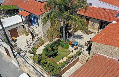 Agios Athanasios Apartment | Nikis House