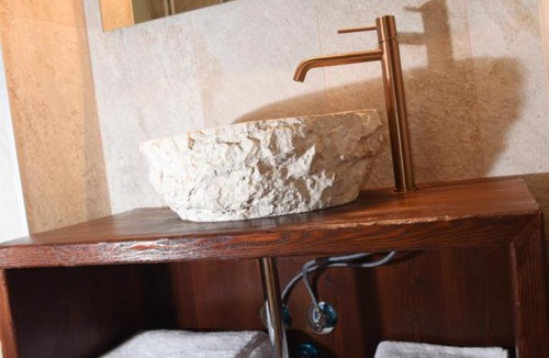 Agios Athanasios Apartment | Old stone House Retreat