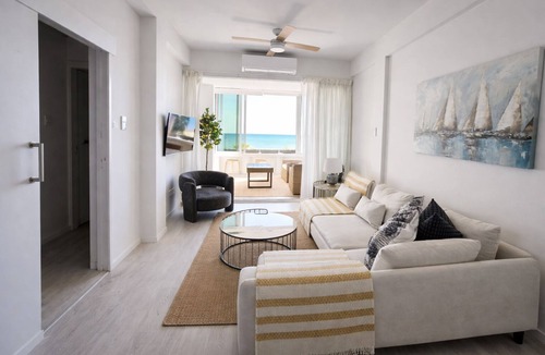 Larnaca Apartment | Perfect seafront 3-bedroom apartment in prime location