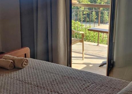 Agros Apartment | PetroLithos Traditional Suites