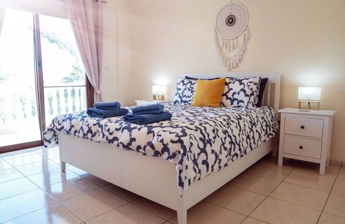 Peyia Town Villa | Peyia View