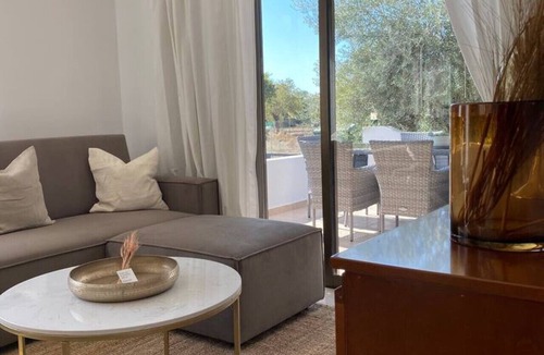 Paphos Apartment | Phaedrus Living: City View Luxury Flat Androcleous