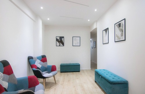 City Centre Apartment | Phaedrus Living Plateia Suite Grigio