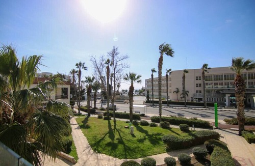 Paphos Apartment | Phaedrus Living: Seaside Modern Flat Limnaria 123