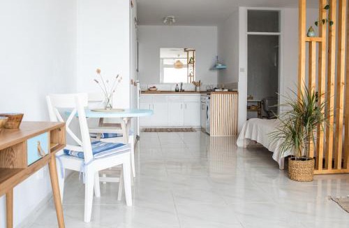 Pissouri Apartment | Pissouri bay sea view studio