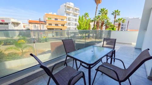 Larnaca City Centre Apartment | Pool Citylux Apartment