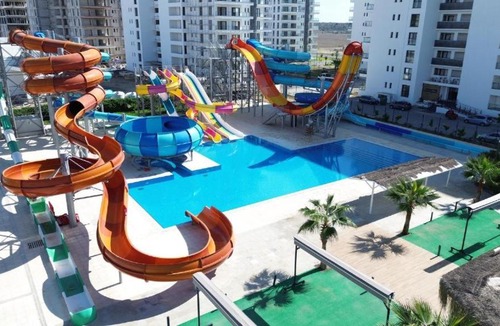 Dherynia Apartment | Pool View 1 Bedroom Apartment in Caesar Blue