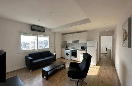 City Centre Apartment | Premium City Center 10th Floor Sky View -Suite 103