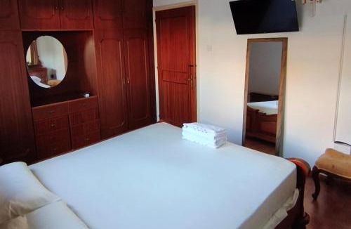 Paphos Apartment | Private Room with Private Bathroom near Paphos Center