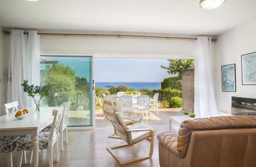 Pernera Apartment | Protaras Beachfront Sirina Lina Suite