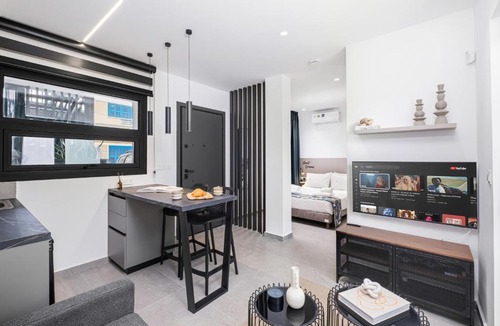 Old Town of Limassol Apartment | Roma Signature Suites by Nomads - Limassol Center Studios Walking Distance to Shops&Beach