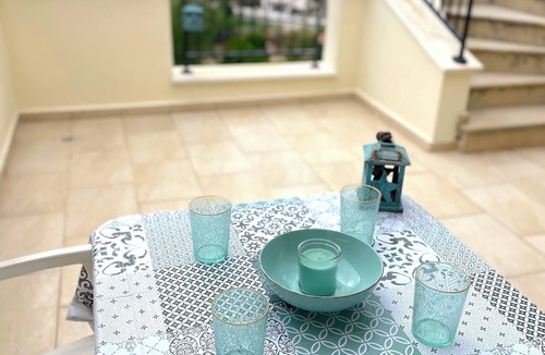 Chlorakas Apartment | Roof Terrace Heaven with Sea View