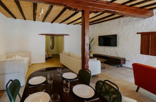 Omodos Apartment | Rustic Elegance in Omodos