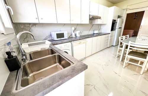 Agios Tychon House | Samson Sea Breeze, 3bed sleeps 6, free WiFi
