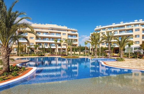 Vasa Koilaniou Apartment | Sanders Limassol Park - Full Building