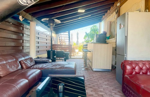 Oroklini Villa | Sea View Oasis: Private Room, Beach, Pool, Gym