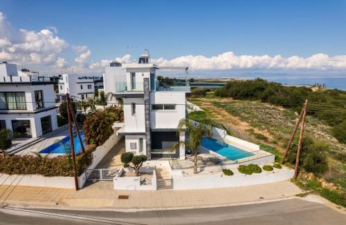 Kapparis House | Seaside Luxury Villa with Heated Pool