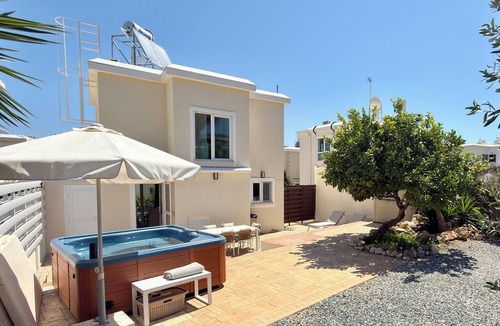 Protaras House | SeaTurtle Beach House, Top Location Green Bay