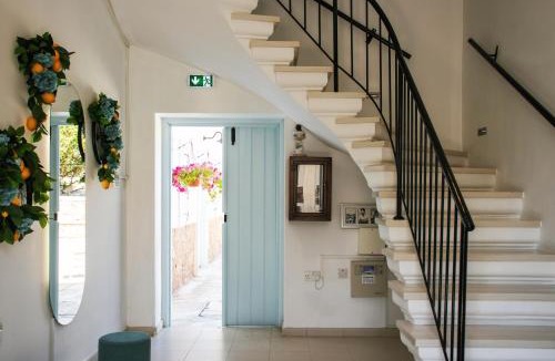Dherynia Hotel | Siogkas Inn
