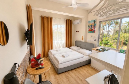 Historical Center Apartment | Smart Deluxe StudioN6 private Kitchenette Bathroom to Beach 200m Marina Port 900m