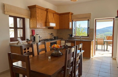 Pano Arodhes Villa | St Visianos stone house
