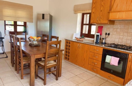 Pano Arodhes Villa | St Visianos stone house