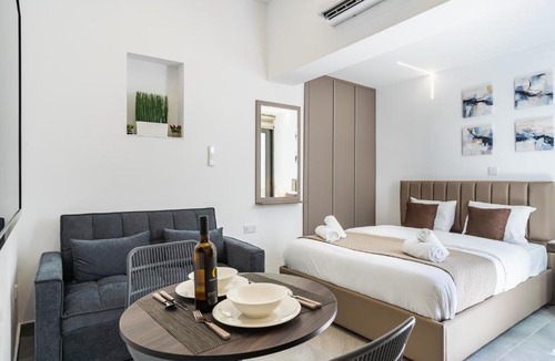 Larnaca City Centre Apartment | Starlight Studio in City Center