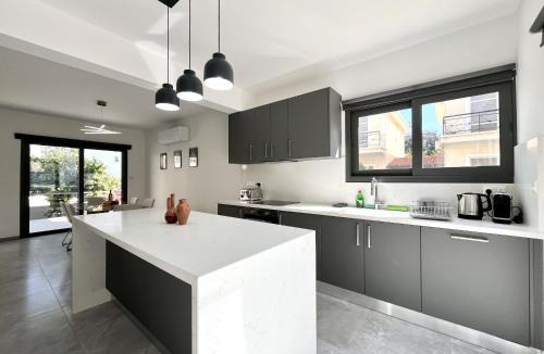Agios Athanasios House | STAY Lumiere House