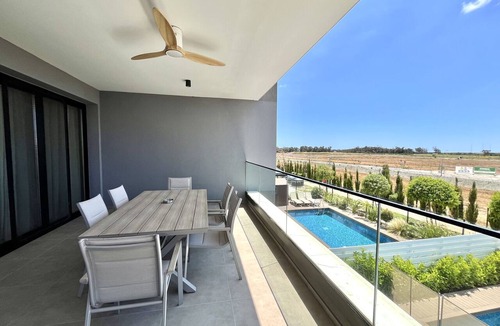 Vasa Koilaniou Apartment | STAY Sunset Gardens Apartment